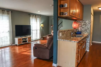 1682 Monticello Court #D, Wheaton, IL 60189 - Photo 9