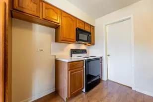 125 Willows Edge Ct, Willow Springs, IL 60480 - Photo 7