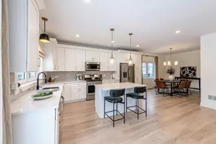 145 N Elmwood Ave, Wood Dale, IL 60191 - Photo 11