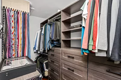 6345 W Warwick Avenue, Chicago, IL 60634 - Photo 9