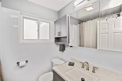 6345 W Warwick Avenue, Chicago, IL 60634 - Photo 13