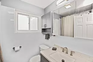 6345 W Warwick Ave, Chicago, IL 60634 - Photo 13