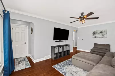 6345 W Warwick Avenue, Chicago, IL 60634 - Photo 3