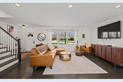 671 Hazel Court, Roselle, IL 60172 - Photo 5