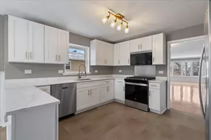 4536 W 100th Pl, Oak Lawn, IL 60453 - Photo 11