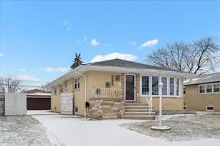 4536 W 100th Pl, Oak Lawn, IL 60453 - Photo 1