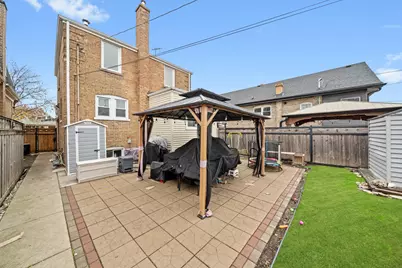 3833 Oak Park Avenue, Berwyn, IL 60402 - Photo 17