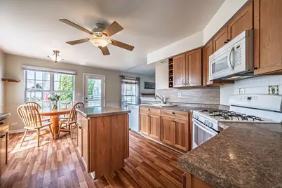 176 Jefferson Lane, Streamwood, IL 60107 - Photo 3