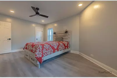 6259 W Peterson Avenue, Chicago, IL 60646 - Photo 5