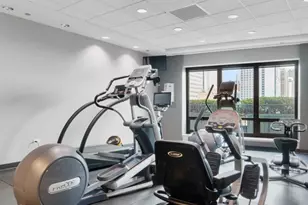 130 N Garland Ct, Chicago, IL 60602 - Photo 33