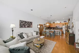 945 N Kingsbury St, Chicago, IL 60610 - Photo 3