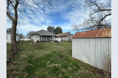 410 S Walnut Street, Sesser, IL 62884 - Photo 7