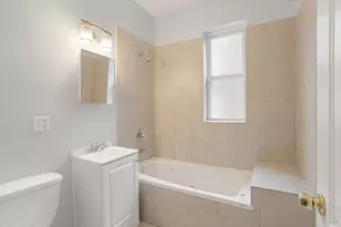 2015 W Jarvis Ave, Chicago, IL 60645 - Photo 11