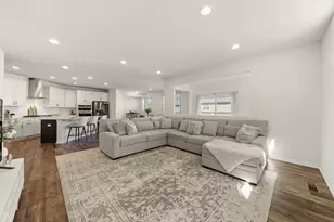 2534 Leander Ct, Woodridge, IL 60517 - Photo 11