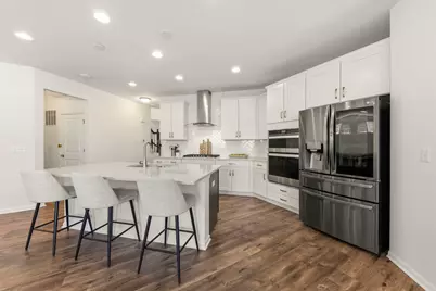 2534 Leander Court, Woodridge, IL 60517 - Photo 3