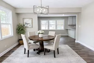 711 Woodhollow Ln, Buffalo Grove, IL 60089 - Photo 15