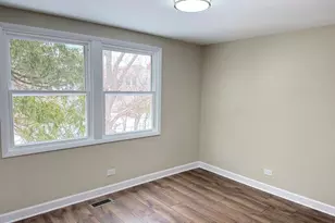 711 Woodhollow Ln, Buffalo Grove, IL 60089 - Photo 21