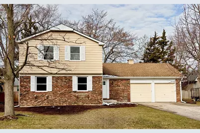 711 Woodhollow Lane, Buffalo Grove, IL 60089 - Photo 1