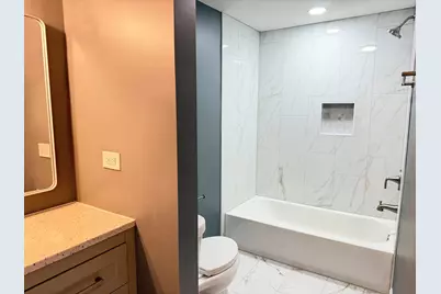 711 Woodhollow Lane, Buffalo Grove, IL 60089 - Photo 27