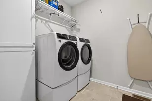 429 Fairway Ln, Sycamore, IL 60178 - Photo 21