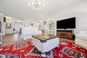 429 Fairway Ln, Sycamore, IL 60178 - Photo 5