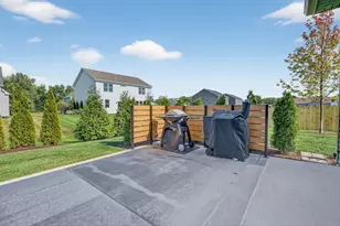 429 Fairway Ln, Sycamore, IL 60178 - Photo 29