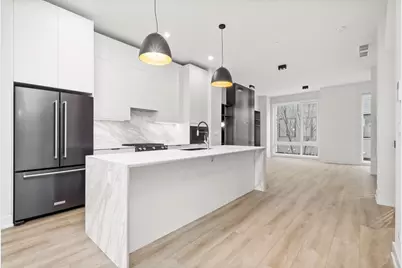 4214 W Belmont Avenue #5, Chicago, IL 60641 - Photo 3