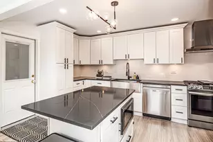 11943 S 70th Ct, Palos Heights, IL 60463 - Photo 9