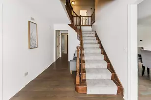 6240 Sleepy Hollow Ln, Lisle, IL 60532 - Photo 3