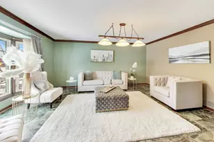 6240 Sleepy Hollow Ln, Lisle, IL 60532 - Photo 5