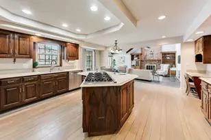 6240 Sleepy Hollow Ln, Lisle, IL 60532 - Photo 11