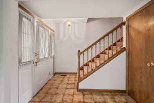 1775 Lakeview Dr, Wheeling, IL 60090 - Photo 9