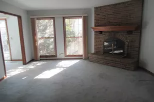 596 Windham Ln, Naperville, IL 60563 - Photo 3