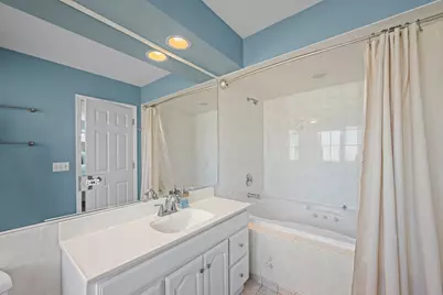 [Address not provided], Arlington Heights, IL 60005 - Photo 17
