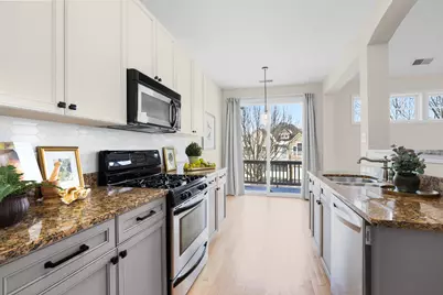 360 Promontory Lane #B, Wauconda, IL 60084 - Photo 9