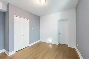 2038 E 73rd St, Chicago, IL 60649 - Photo 19