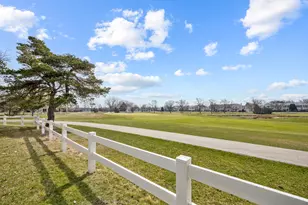 273 Doral Ct, Elk Grove Village, IL 60007 - Photo 15