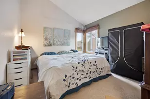 273 Doral Ct, Elk Grove Village, IL 60007 - Photo 9