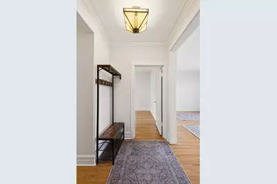 1467 W Catalpa Avenue #2W, Chicago, IL 60640 - Photo 3