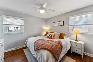 300 Norton St, Lombard, IL 60148 - Photo 13