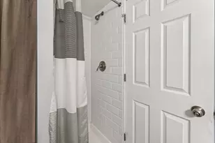 300 Norton St, Lombard, IL 60148 - Photo 23