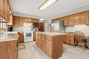 617 Misty Creek Dr, New Lenox, IL 60451 - Photo 13