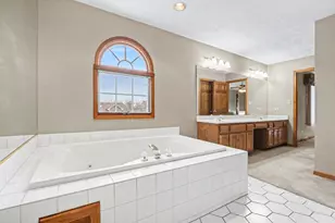 617 Misty Creek Dr, New Lenox, IL 60451 - Photo 17