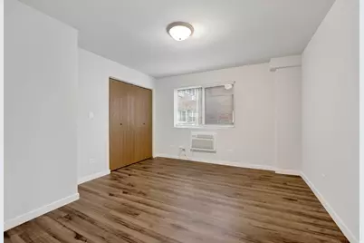 4747 W 19th Street #505, Cicero, IL 60804 - Photo 5