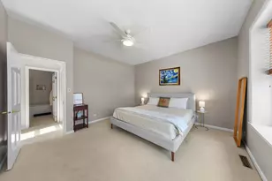 3736 N Janssen Ave, Chicago, IL 60613 - Photo 13