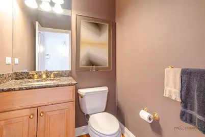 2059 Broadmoor Lane, Vernon Hills, IL 60061 - Photo 17