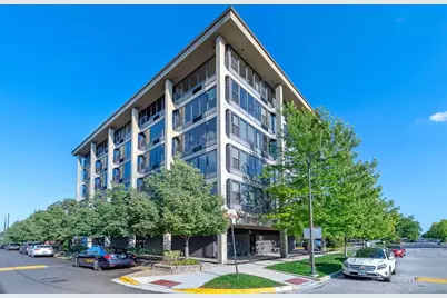 345 E Eastgate Place #306, Chicago, IL 60616 - Photo 1