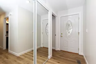 1122 Danvers Ct, Schaumburg, IL 60193 - Photo 3