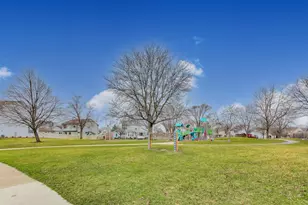 158 Jefferson Ln, Streamwood, IL 60107 - Photo 33