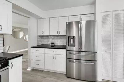 158 Jefferson Lane, Streamwood, IL 60107 - Photo 9